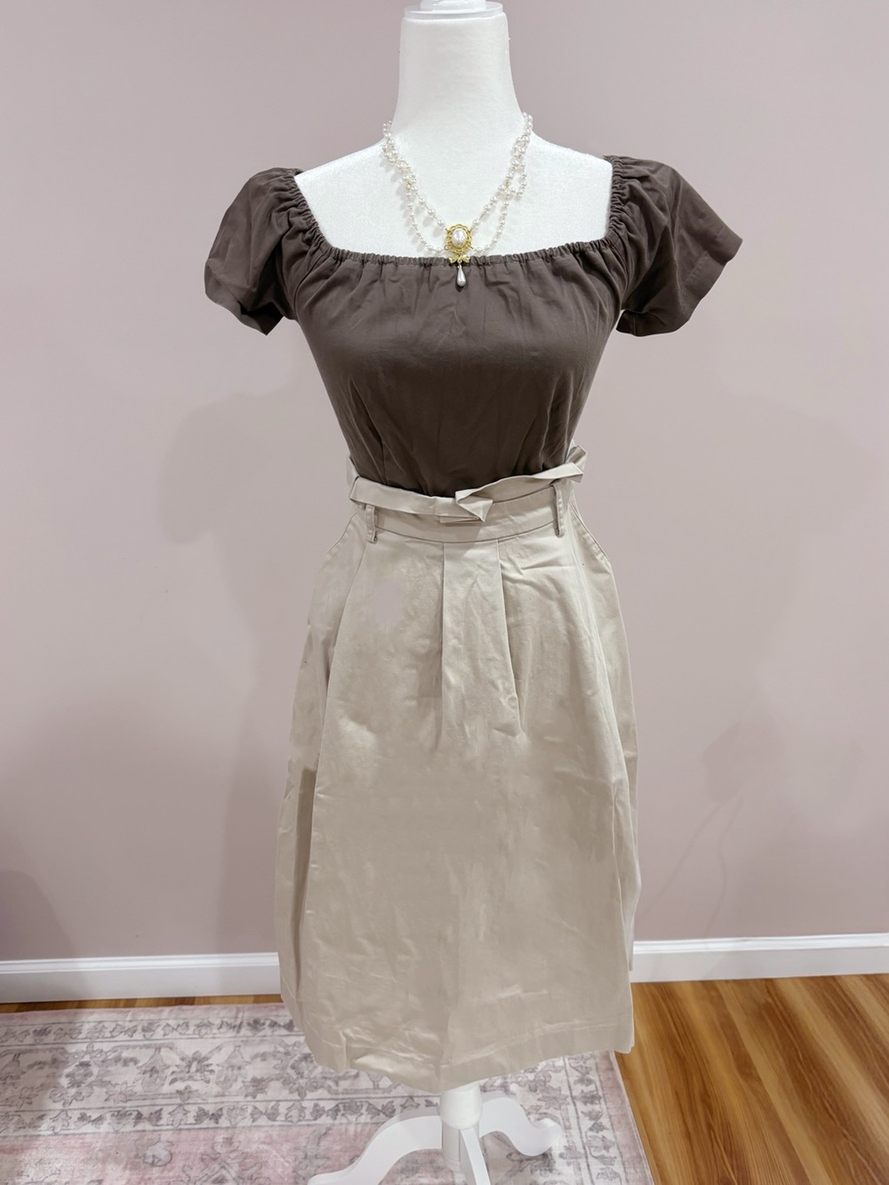 Pleated High-Waist A-Line Dress in Beige/Brown